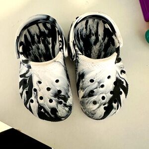 Toddler crocs